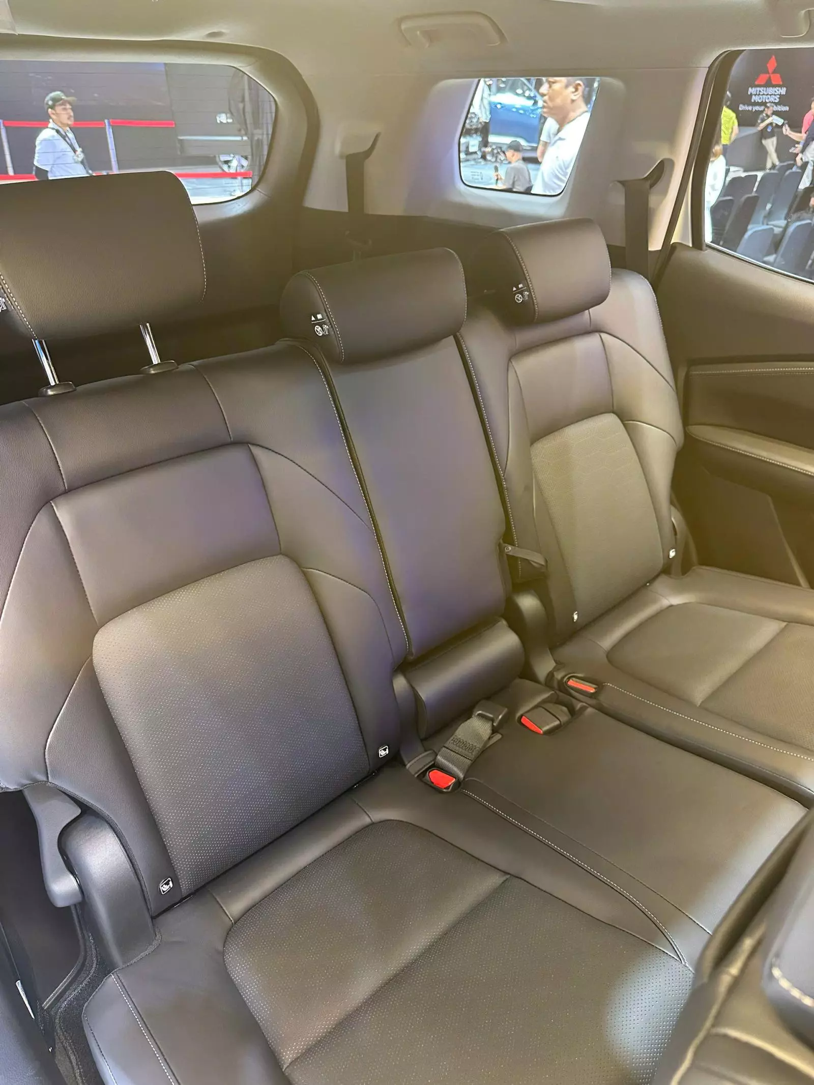 Hàng ghế thứ 3.